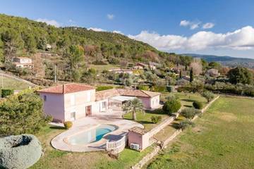 Maison d’hôte pour 5 personnes, avec piscine et jardin à Salernes
