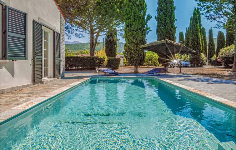 Location de vacances pour 10 personnes à Saint-Florent