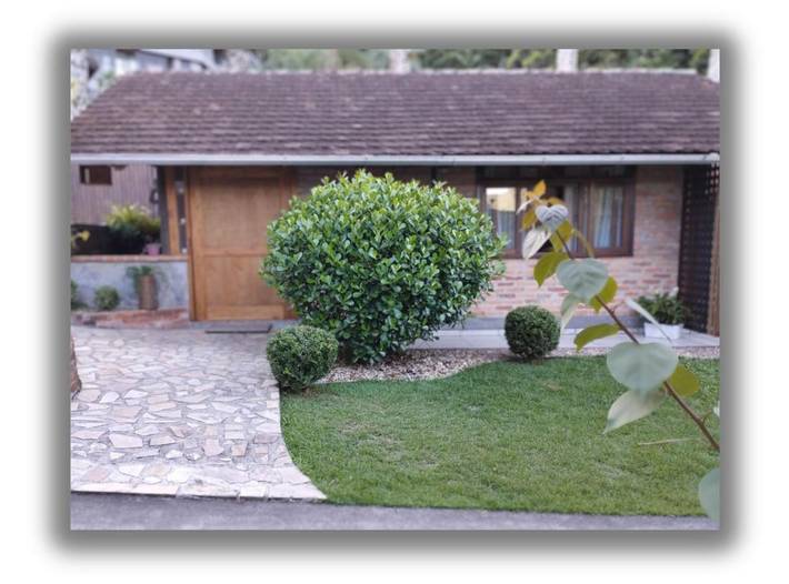 Casas e apartamentos de temporada para 4 pessoas, com piscina e vista para o lago e ainda jardim em Pomerode