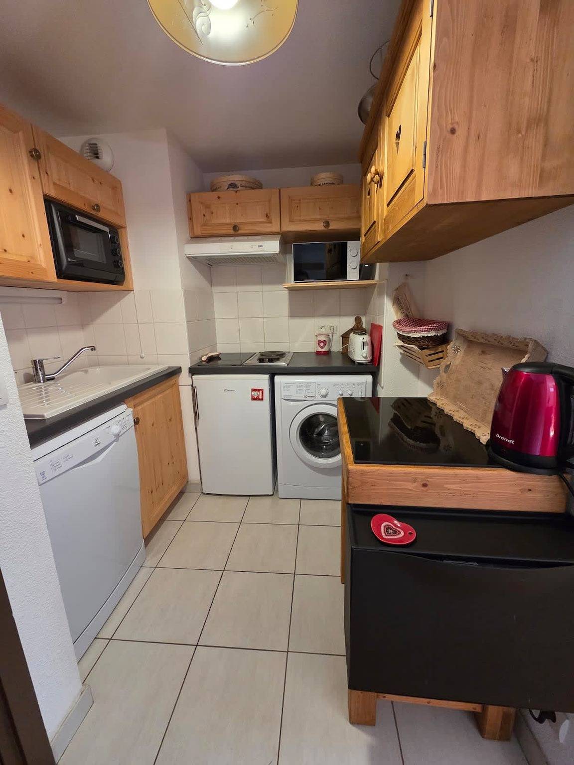 Apartamento entero, Ski-in/ski-out flat with terrace and pool in Flumet, Albertville region