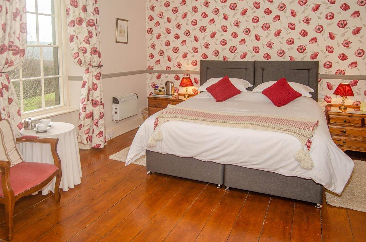 King Room with Garden View in Milton Abbot, Tamar Valley Donkey Park