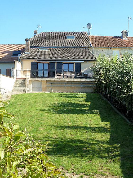 Gîte pour 8 personnes, avec jardin et terrasse