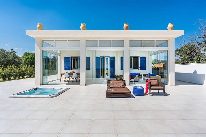 Casa vacanza per 6 persone, con giardino ad Avola