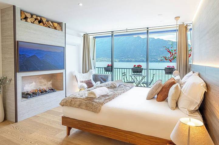 Appartement entier, Le rivage alpin - vue lac et spa in Tresserve, Région de Chambéry