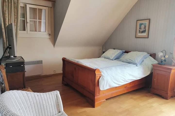 Ideal family home, 2 minutes from the beach and 5 minutes from shops... in Jullouville, Côte de la Déroute