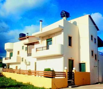 Gîte pour 4 personnes, avec vue ainsi que piscine et jardin dans Milatos Beach