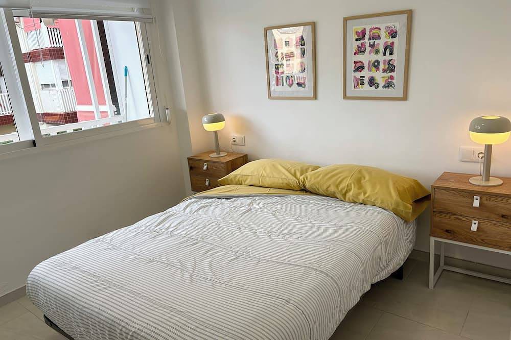 Apartamento entero, Apartamento en la Playa de Pobla de Farnals, con Piscina y Wifi rápido in Playa Puebla de Farnals, Puebla de Farnals