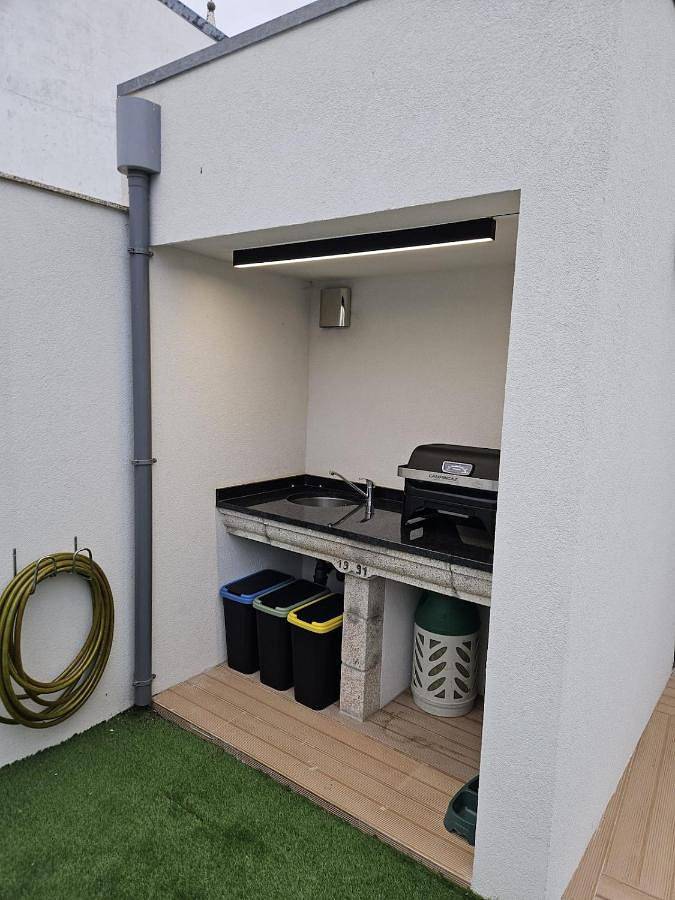 Location de vacances pour 7 personnes, avec jardin et piscine ainsi que vue et bassin pour enfant dans Laundos - 4