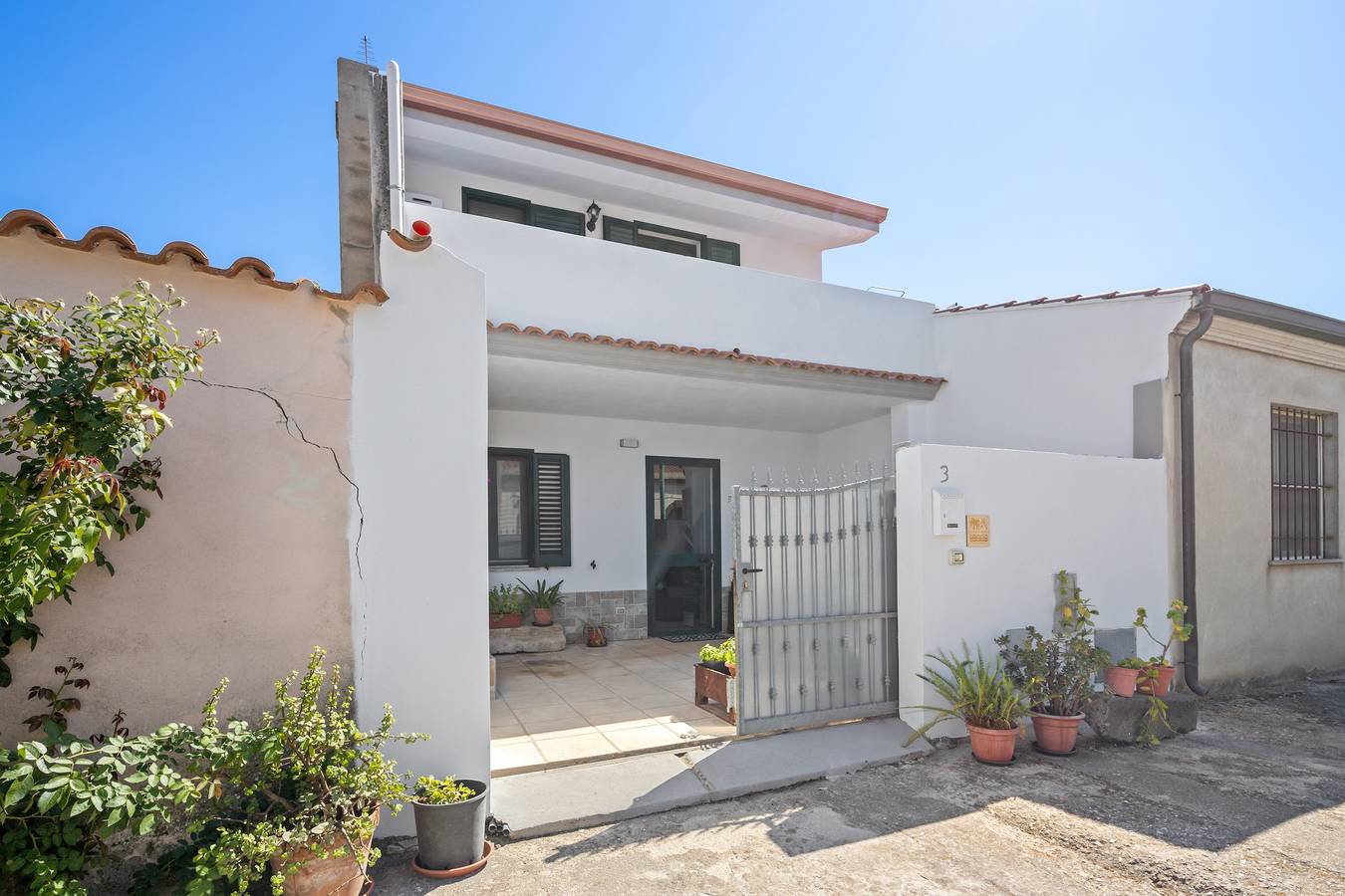 Ferienhaus 'Marcello' mit Bergblick, Privater Terrasse und Klimaanlage in San Vero Milis, Sardinien