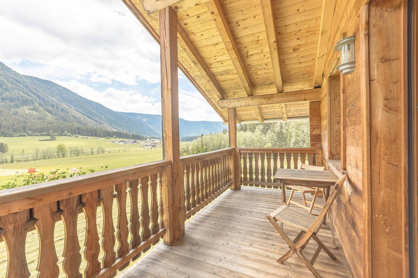Appartamento intero, Appartamento 'Lärche' con vista sulle montagne, terrazza condivisa e Wi-Fi in Prateria, Valle di Casies