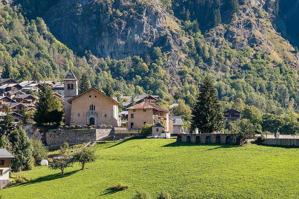 Entire apartment, Apartment Champagny-en-Vanoise, 3 bedrooms, 8 persons in Champagny-en-Vanoise, Vanoise National Park