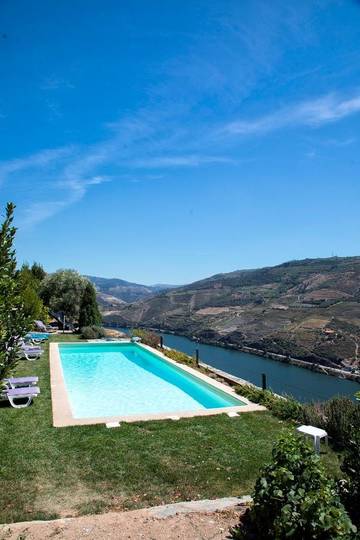 Chambre d’hôte pour 3 personnes, avec jardin ainsi que piscine et vue dans Covas do Douro