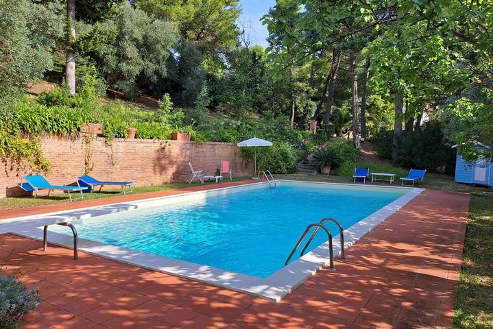 Gîte pour 10 personnes, avec jardin et piscine à Ancône - 3