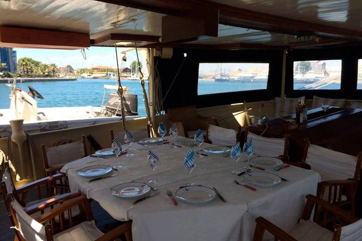 Péniche pour 11 personnes dans l' Hérault