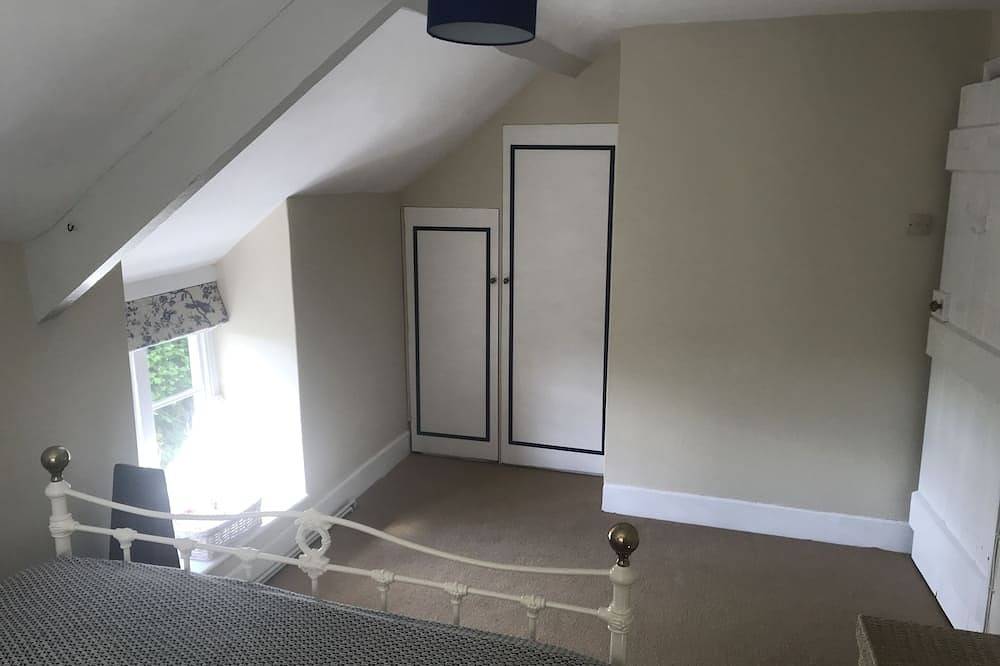 Blue Room - Private bathroom in Somerset