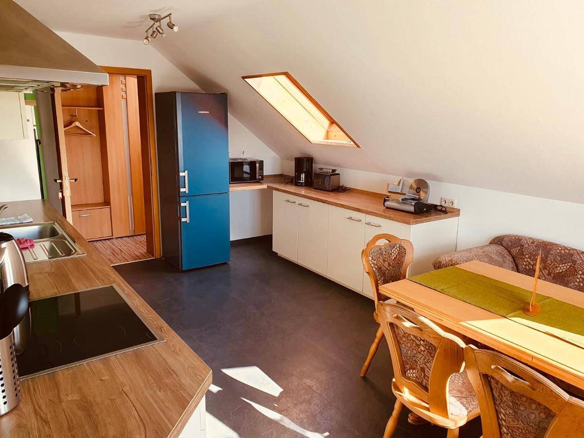 Ganze Wohnung, Ferienwohnung Sulzfeld - Liebevoll eingerichtete Ferienwohnung in Sulzfeld im Grabfeld in Sulzfeld, Rhön-Bayern
