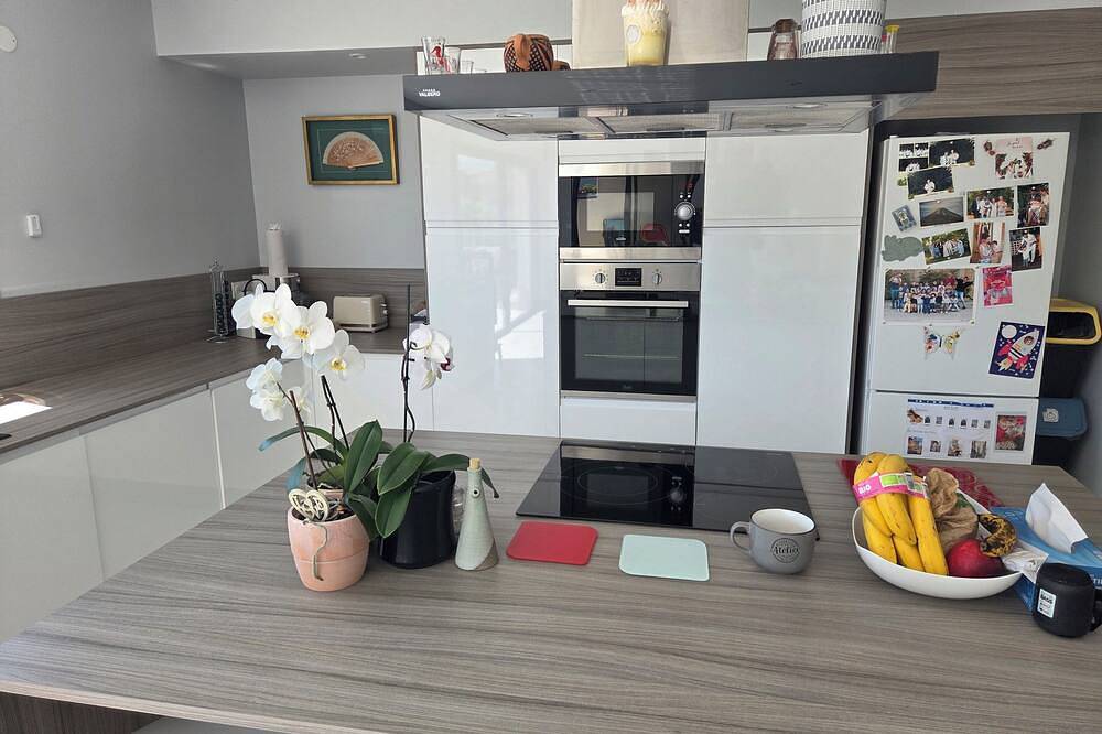 3 bedroom house with swimming pool in Romans-sur-Isère Quiet and secure condominium in Romans-sur-Isère, Valence region