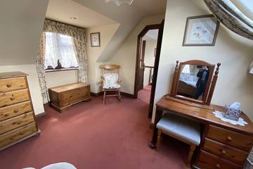 Chalet for 6 People in Marchwood, New Forest National Park, Photo 3