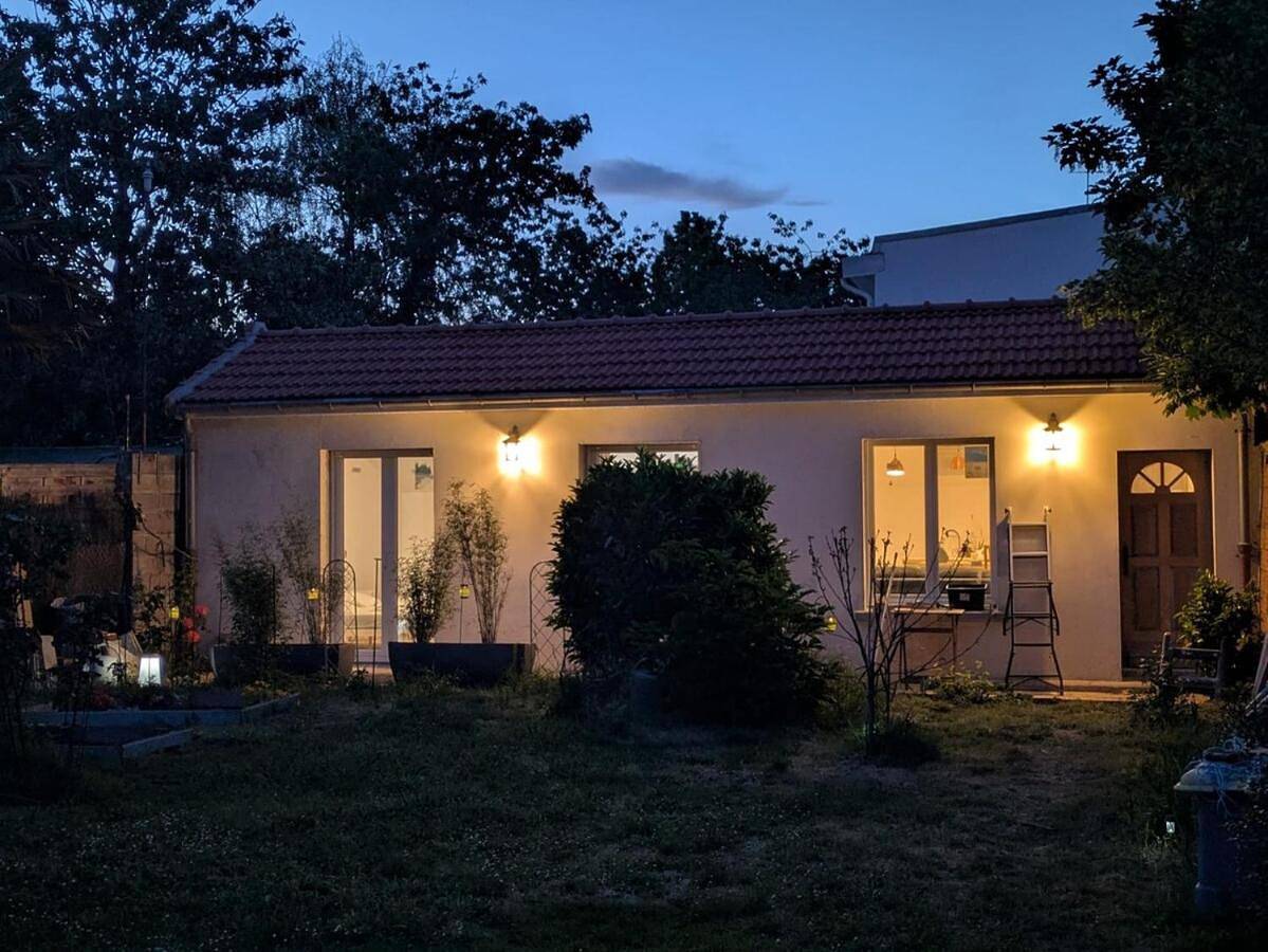 Le 19 Annexe near Paris and Disney in Neuilly-sur-Marne, Seine-Saint-Denis