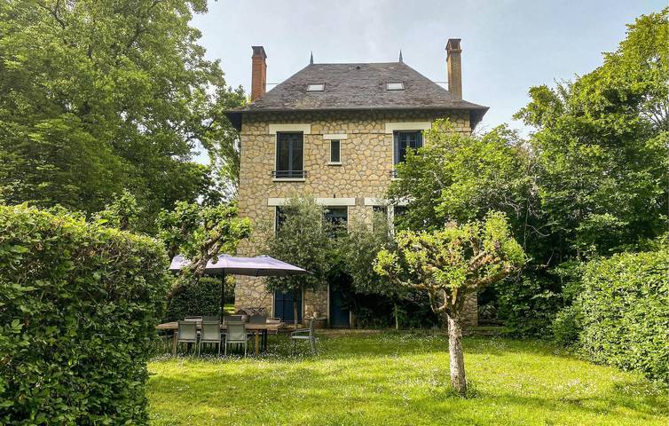 Maison de vacances pour 12 personnes à Terrasson-Lavilledieu