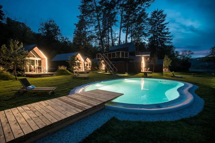 Station pour 4 personnes, avec jacuzzi et sauna ainsi que piscine et jardin à Maribor