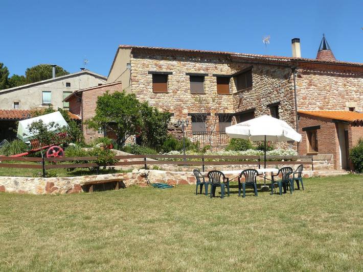 Landhaus 'La Chimenea De Soria I Y Ii' mit Bergblick, privatem Pool und Wlan in Espeja de San Marcelino, Soria Provinz