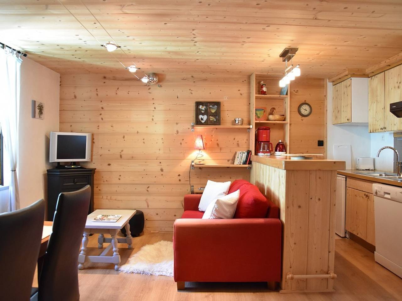 Ganze Wohnung, Zentrales Apartment, pistennah, 4 Personen in Pralognan-la-Vanoise, Nationalpark Vanoise