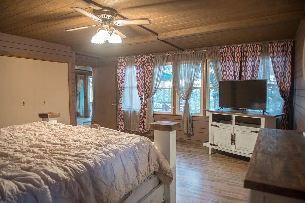 Secluded Beaver Lake Cabin close to Eureka Springs in Beaver Lake