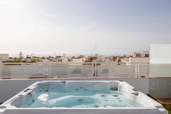 Lägenhet för 6 Personer, med bubbelpool och balkong i Andalusien