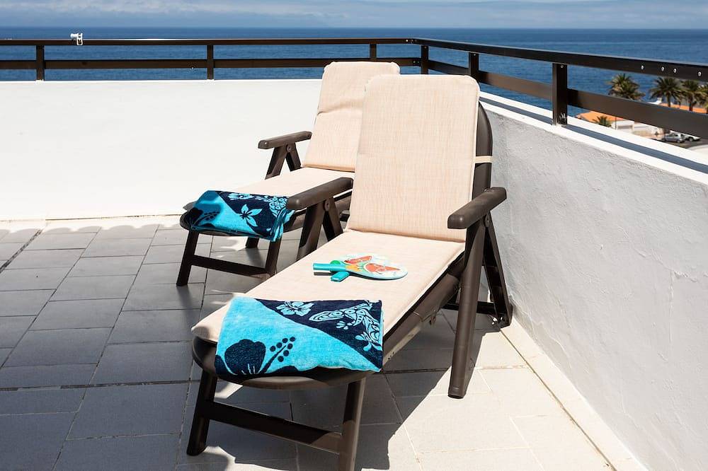 Entire apartment, Spectacular Penthouse With Sea And Beach Views, Free Wifi in Puerto de Santiago, Santiago del Teide