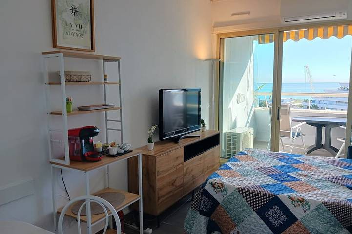 Entire apartment, Confortable Marina Baie des Anges Studio with beautifull view in Villeneuve-Loubet Plage, Villeneuve-Loubet