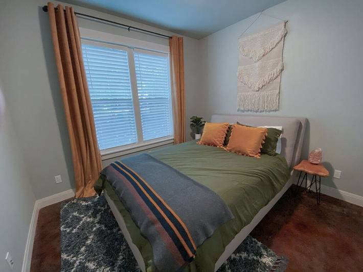 Vacation rental for 8 people, with terrace and pool as well as yard, with pets in Mount Hood