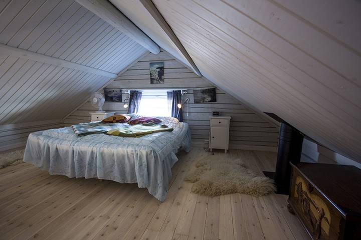 Wunderbares Ferienhaus direkt am See mit Sauna, Wifi und Wildnisbad (mietbar) in Jämtland