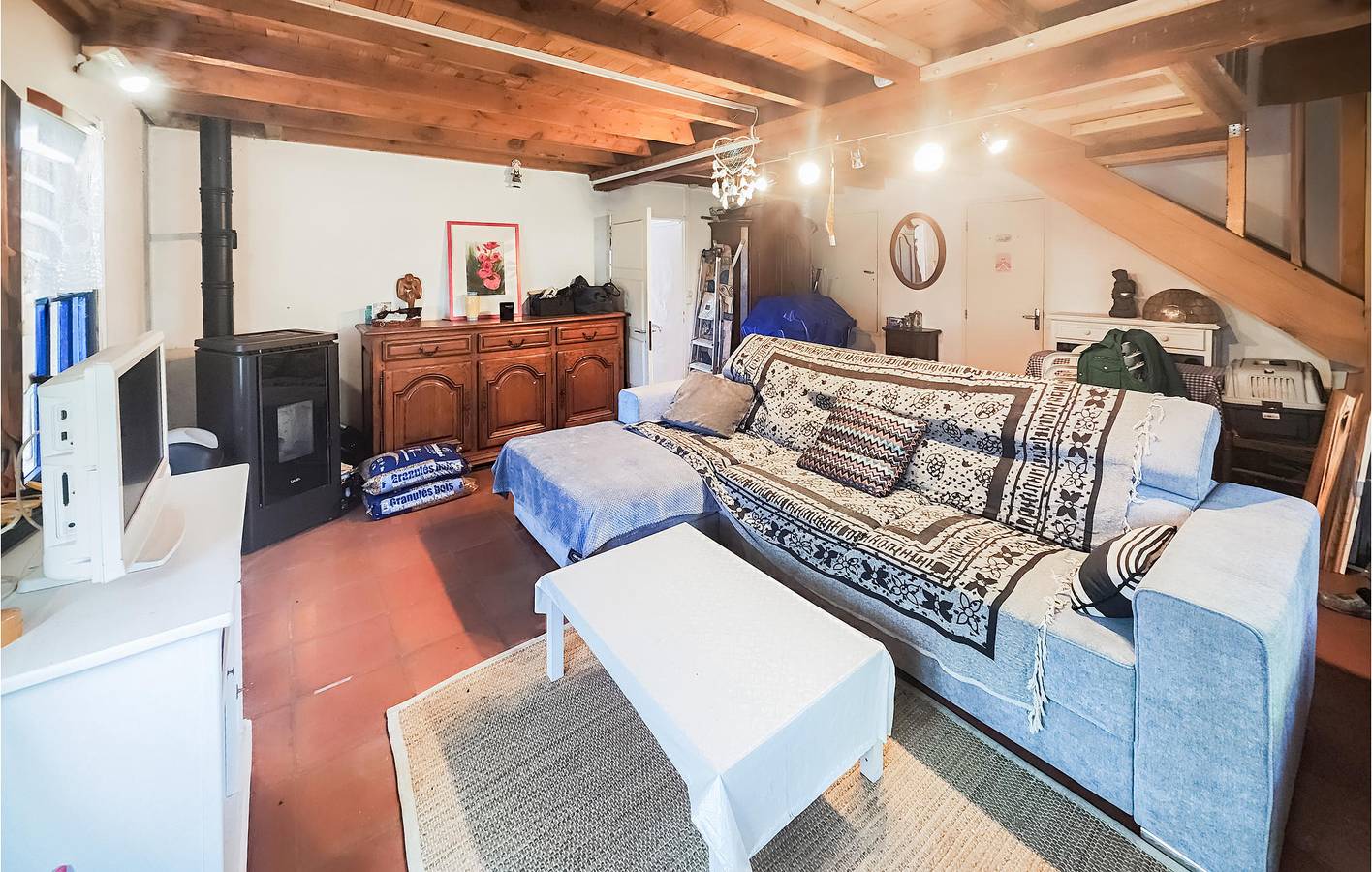 Appartement confortable avec piscine, jardin et Internet, près de Cesseras in Cesseras, Région de Béziers