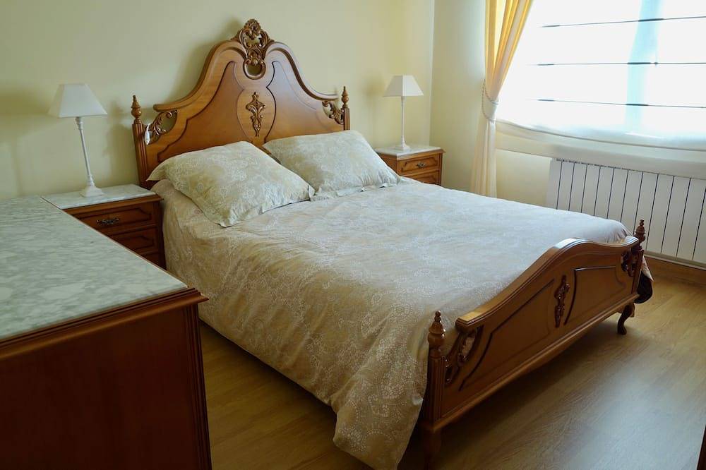 Comfortable, sunny home just a hop, skip and jump to the beach! in Ortigueira, Galician Coast