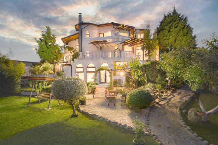 Ferienhaus für 2 Personen, mit Balkon und Terrasse sowie Garten und Ausblick