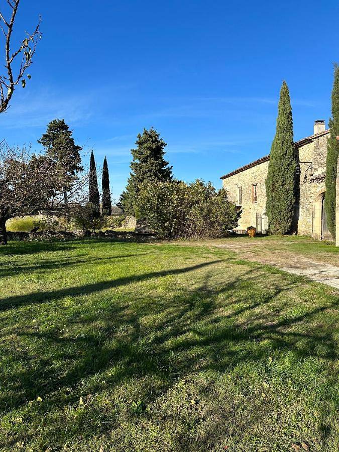 Chambre d’hôte pour 10 personnes, avec vue et jardin