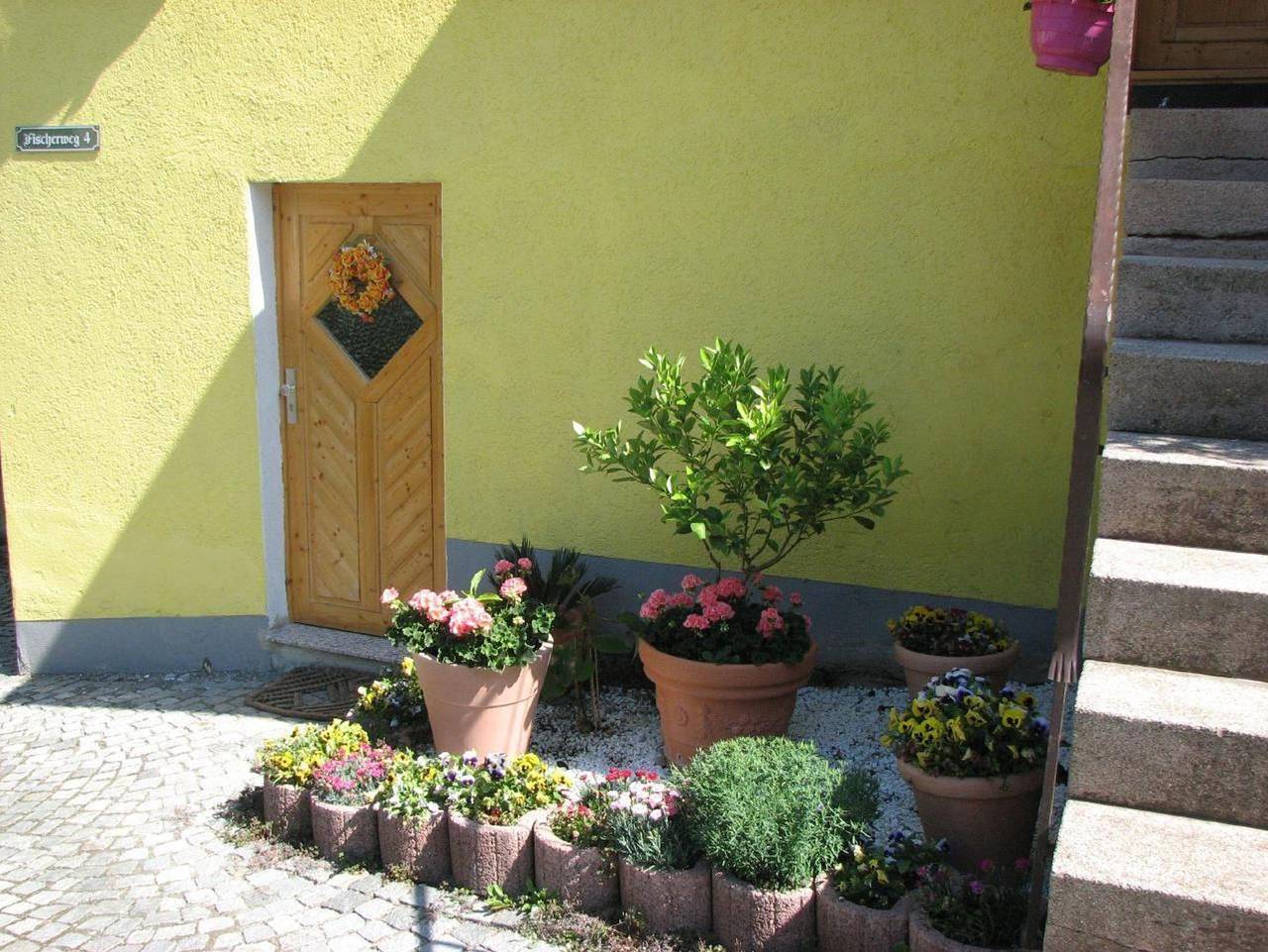 Ganze Ferienwohnung, Ferienwohnung mit Terrasse idyllisch gelegen in Sipplingen direkt am Bodensee in Sipplingen, Obersee (Bodensee)