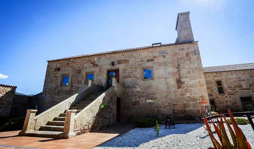 Casa rural para 3 personas, con jardín además de vistas y terraza, Se admiten mascotas en Baixo Miño - 2
