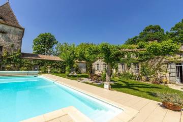 Gîte pour 13 personnes, avec jardin à Dieulivol