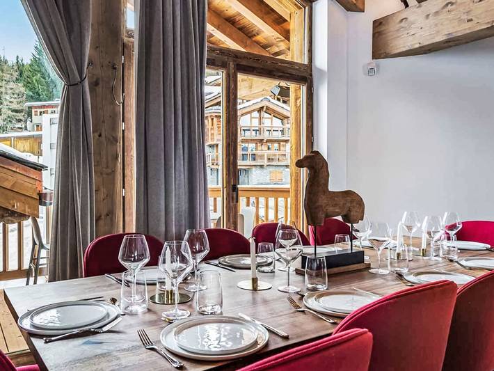 Chalet für 8 Personen, mit Balkon und Whirlpool sowie Terrasse in Grimentz