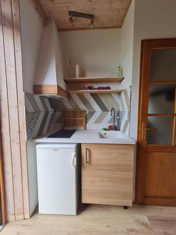 Appartement entier, Studio Apartment in Le Noyer, Région de Chambéry