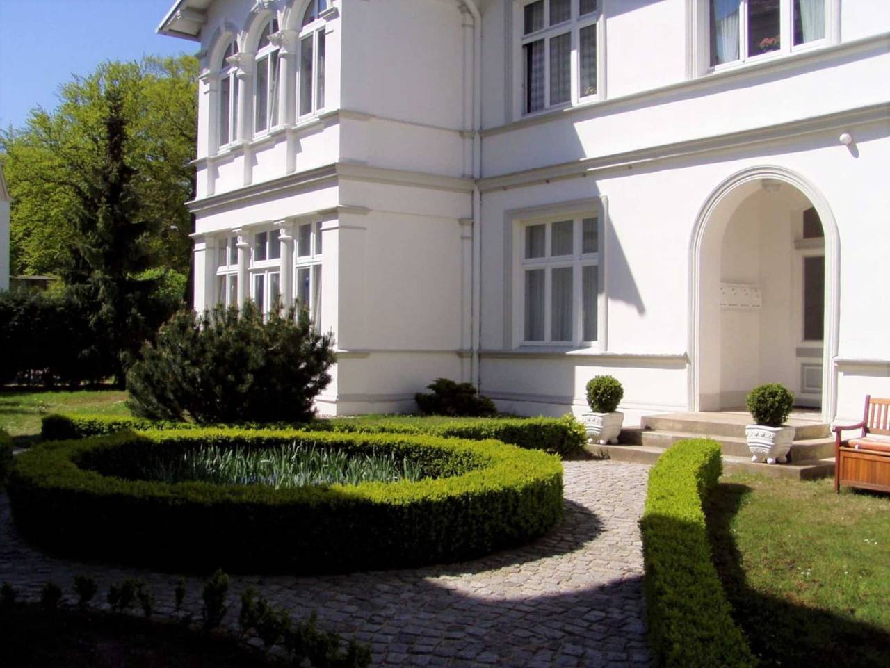 Ganze Ferienwohnung, Villa Elisabeth Nebenh.  Fewo Coralle *nur 100m zum Strand* - Fewo im Hochparterre in Seebad Heringsdorf, Heringsdorf