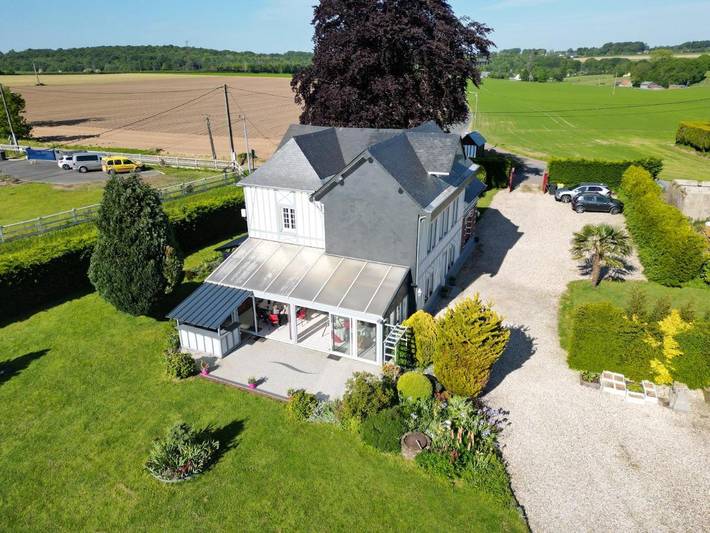Chambre d’hôte pour 2 personnes, avec Terrasse ainsi que Jardin et Piscine