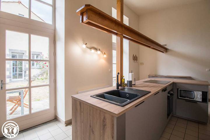 Casa rural vallada con jardín e Internet in Saint-Hérent, Parque Natural Regional Volcans d'Auvergne
