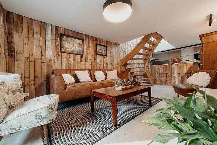 Appartement de vacances pour 3 personnes, avec Terrasse ainsi que Jardin et Vue à Anhée