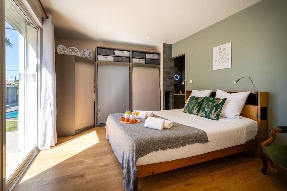 Villa Araspau-Villa-Ensuite in Bessan, Côte d'Améthyste