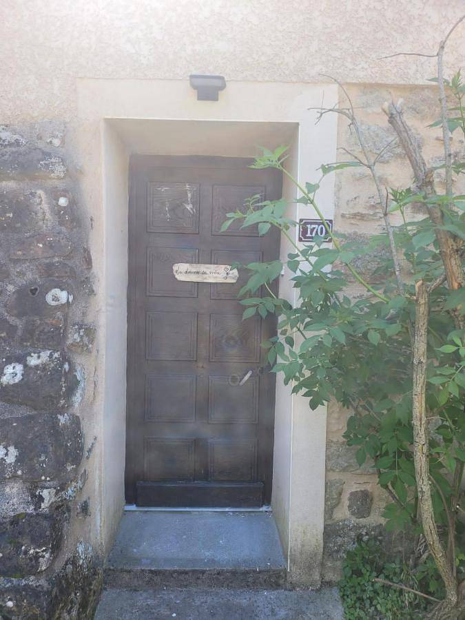 Gîte pour 2 personnes, avec terrasse et vue, animaux acceptés à Vinezac - 3