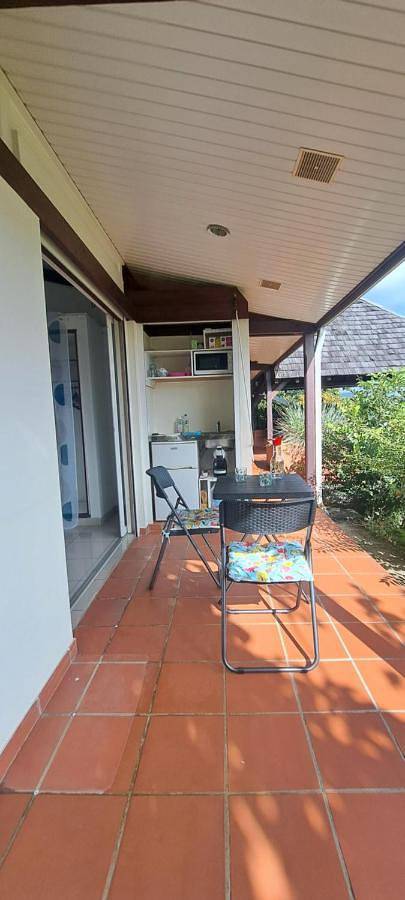 Gîte pour 2 personnes, avec bassin pour enfant ainsi que piscine et jardin à Saint-Esprit (homonymie) - 3