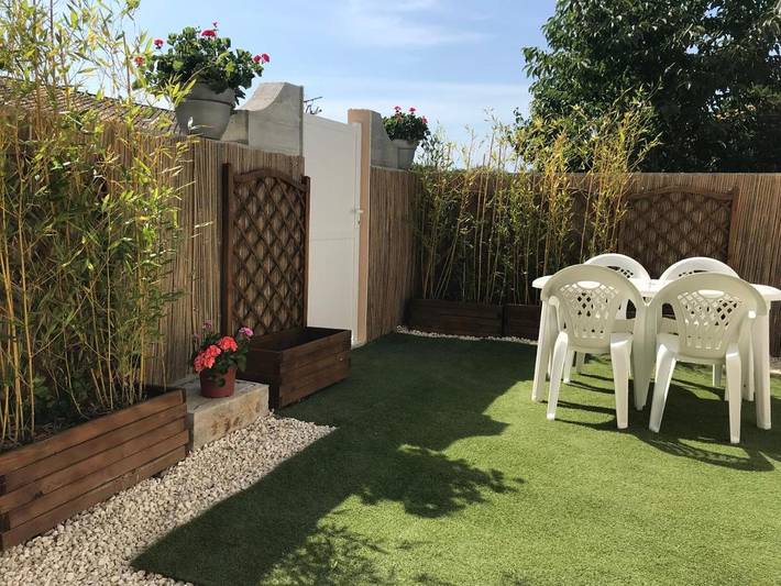 Location de vacances pour 4 personnes, avec terrasse et jardin à Gond-Pontouvre